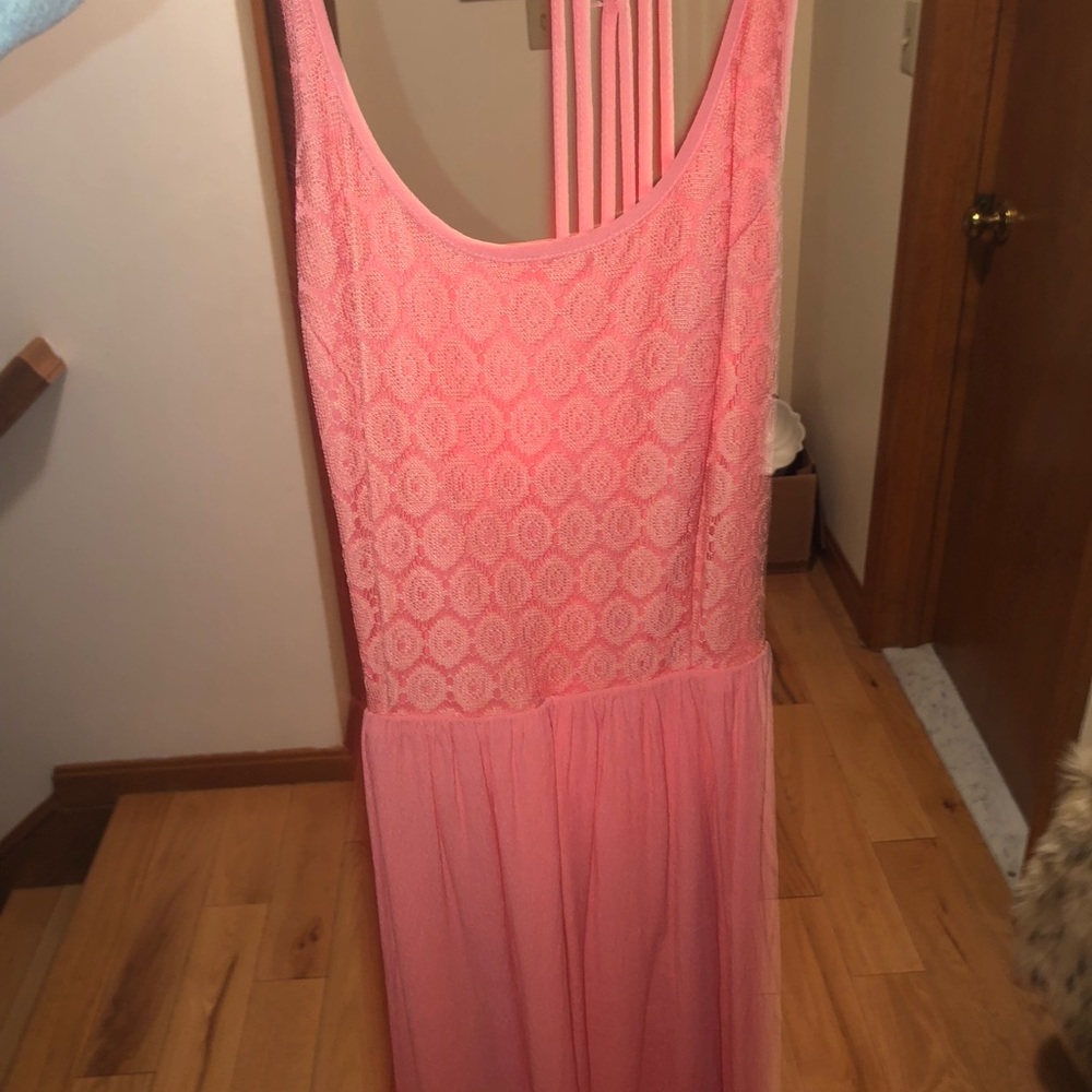 Dresses - Picture 3 of 5